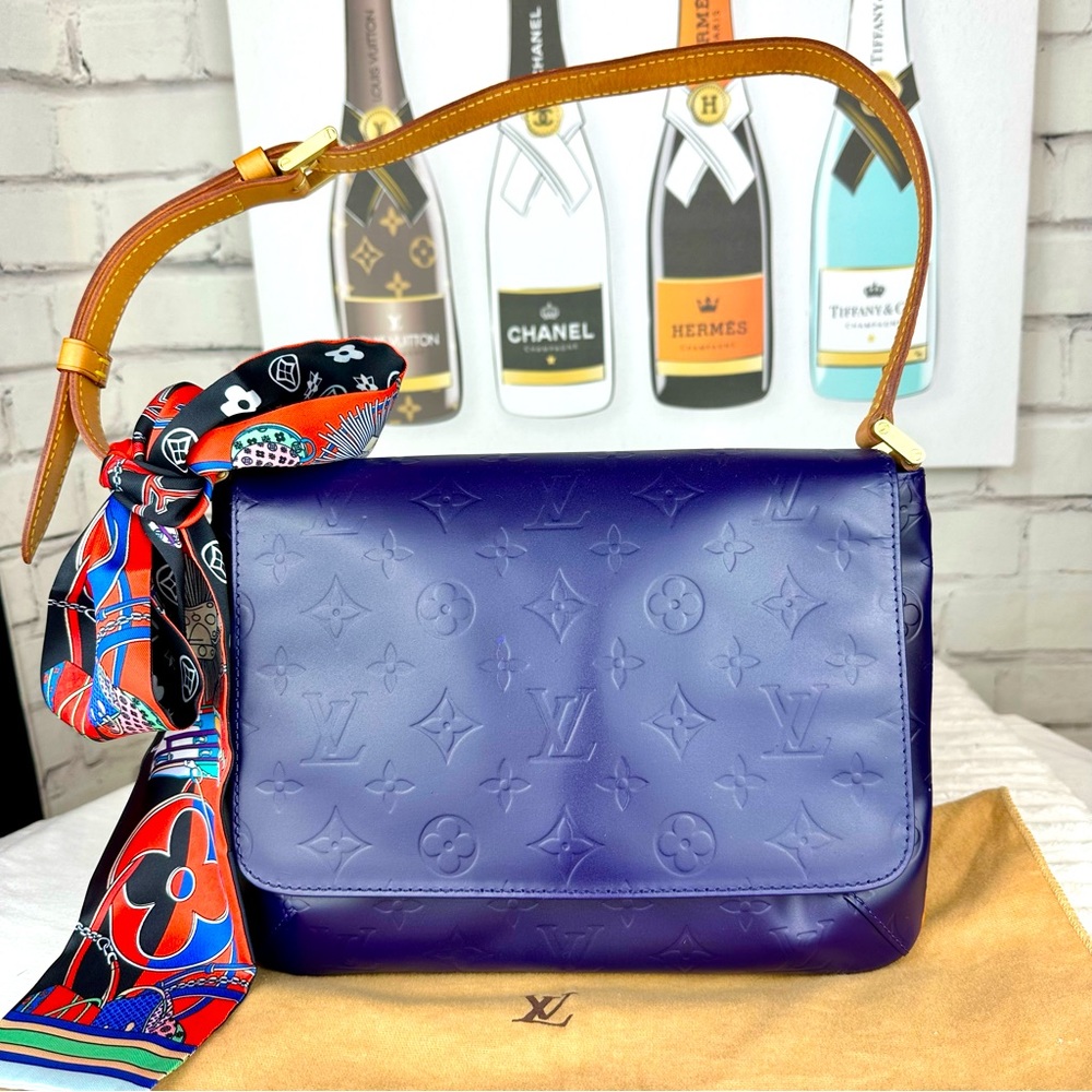 Louis Vuitton blue vernis shoulder bag purse with dust bag
